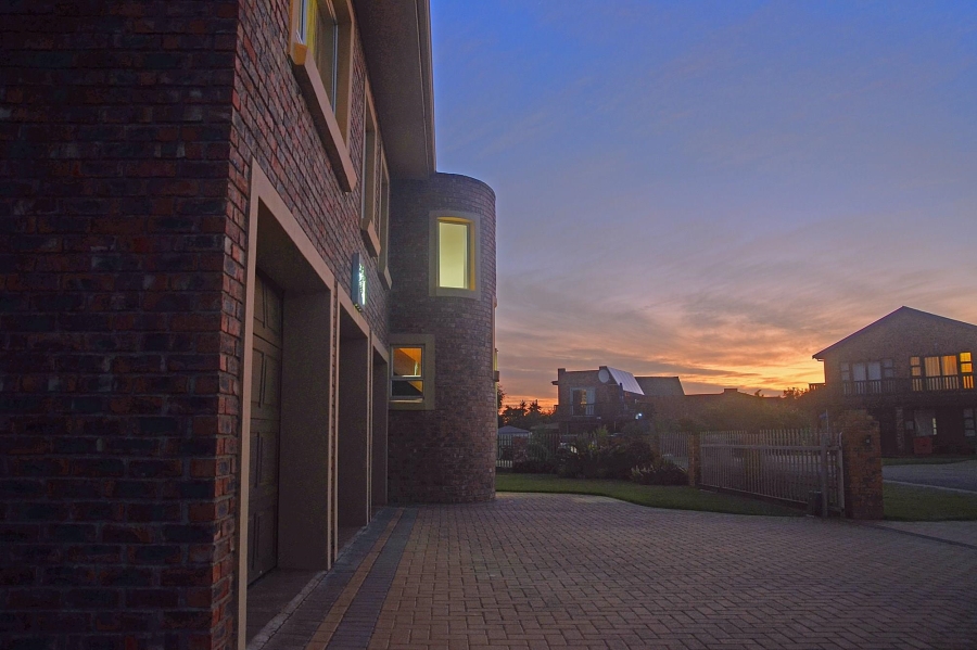 5 Bedroom Property for Sale in Tergniet Western Cape